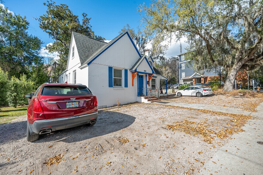 More Photos Of 949 SW 13th St, Gainesville Office Residential For Sale