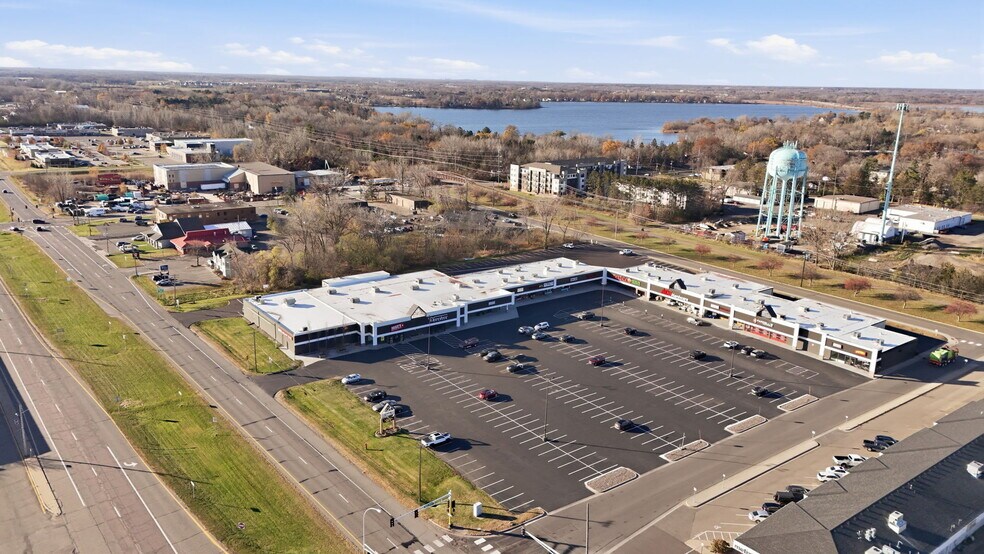 More Photos Of 804-840 S Lake St, Forest Lake General Retail For Lease