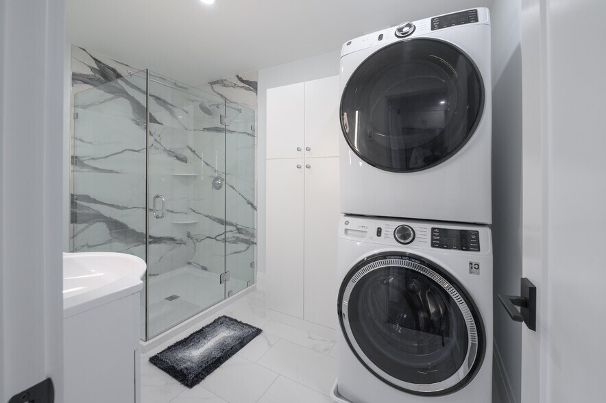 More Photos Of 159 Boston Post Rd, East Lyme Apartments For Sale