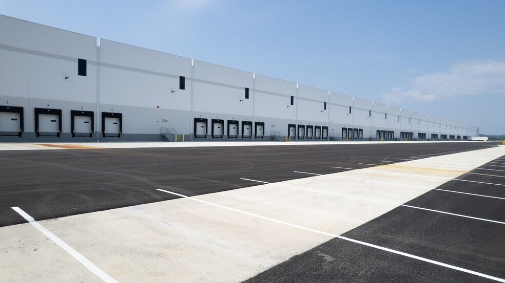 More Photos Of 2500 Liberty Dr, Northampton Warehouse For Lease