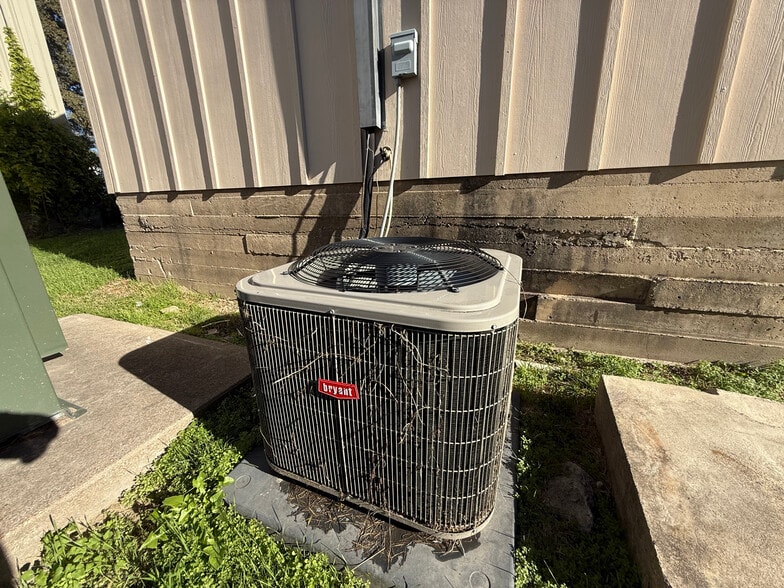 More Photos Of 905 3rd St, Marble Falls Storefront Retail Office For Sale