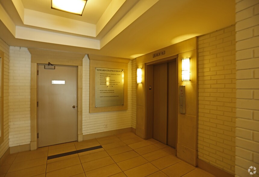 More Photos Of 2590-2596 Granville St, Vancouver Storefront Retail Office For Lease