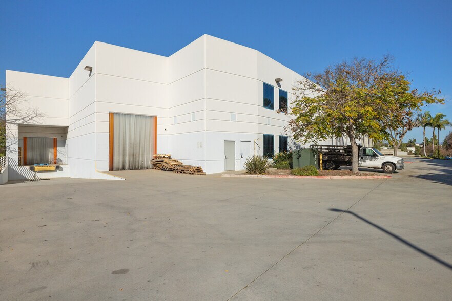 More Photos Of 5931 Darwin Ct, Carlsbad Warehouse For Lease