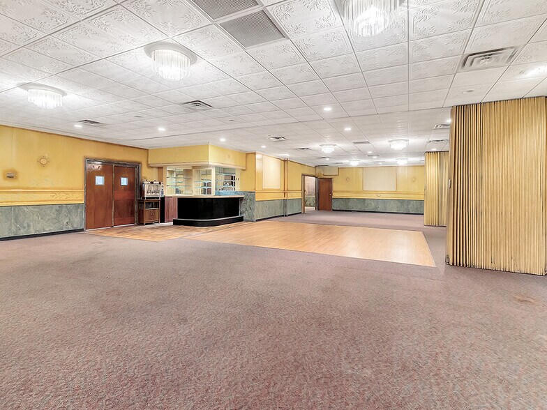 More Photos Of 1341 Springwells St, Detroit General Retail For Sale