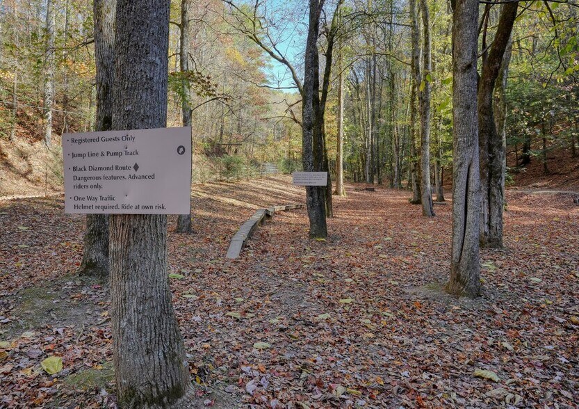 More Photos Of 400 Mulberry Gap Rd, Ellijay Hospitality For Sale