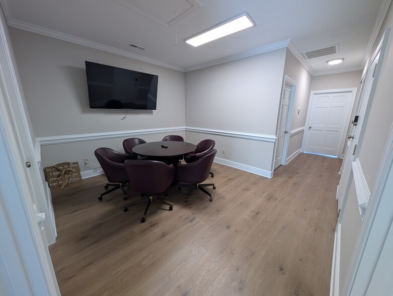 More Photos Of 6512 Six Forks Rd, Raleigh Coworking Space