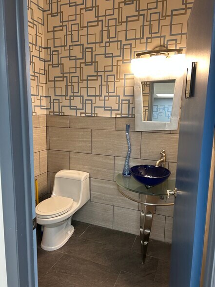 More Photos Of 21 Main St, Hamburg Storefront Retail Office For Sale