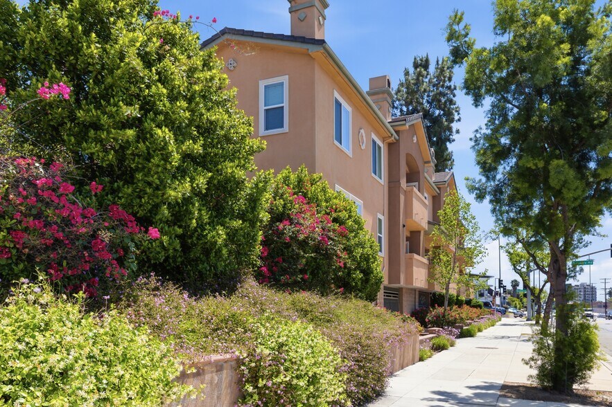 More Photos Of 1101 East Ave, Burbank Apartments For Sale