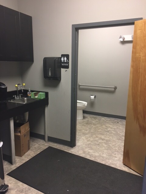 More Photos Of 119 Poplar Pointe Dr, Mooresville Research And Development For Lease