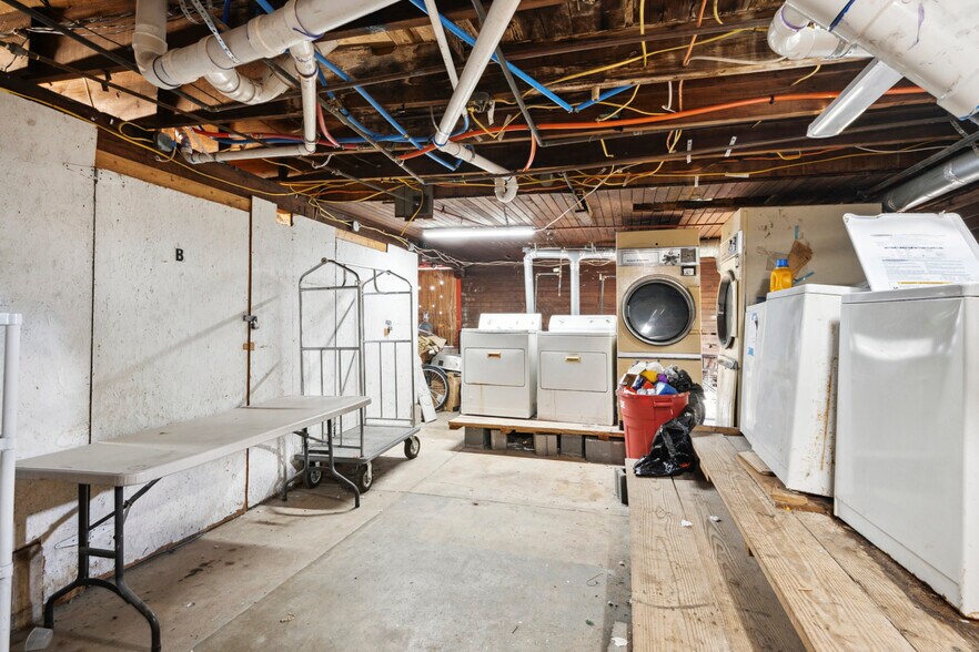 More Photos Of 2833 Napoleon Ave, New Orleans Apartments For Sale