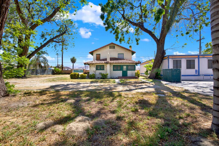 More Photos Of 225 & 263 Main St, Riverside Land For Sale