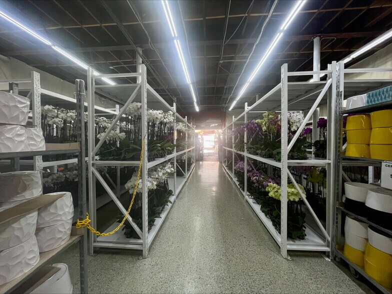 More Photos Of 829 S San Pedro St, Los Angeles Storefront Retail Office For Sale