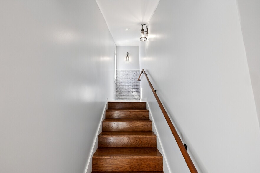 More Photos Of 917 Howard Ave, Burlingame Office Residential For Sale