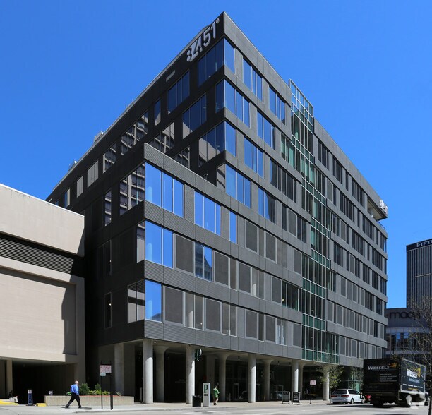 More Photos Of 100 W 5th St, Cincinnati Office For Lease