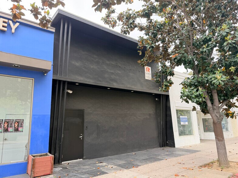 More Photos Of 11008 Magnolia Blvd, North Hollywood Storefront For Sale