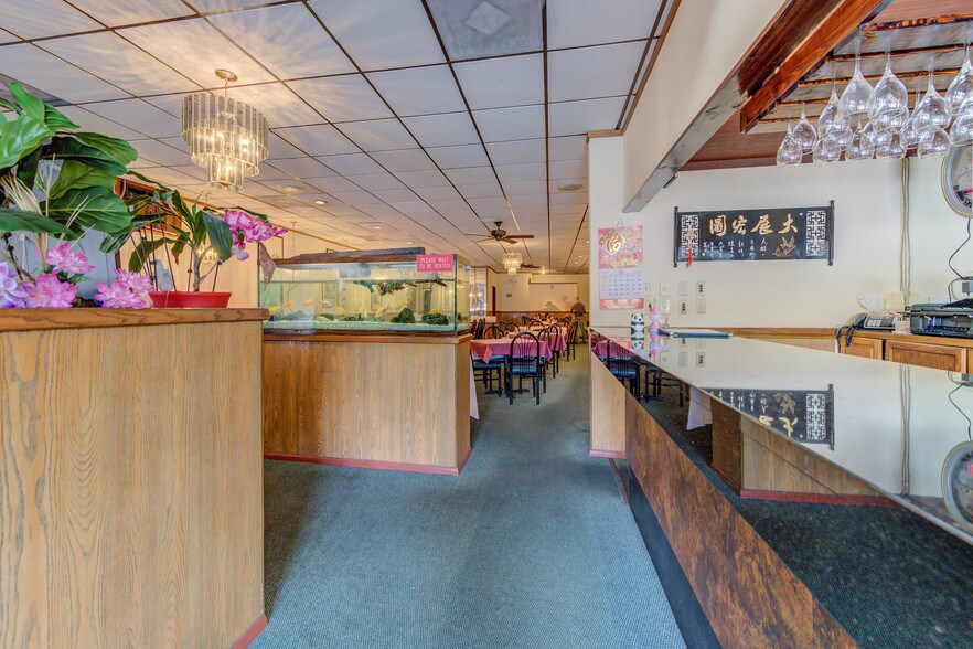 More Photos Of 2428 S Brentwood Blvd, Saint Louis Restaurant For Sale