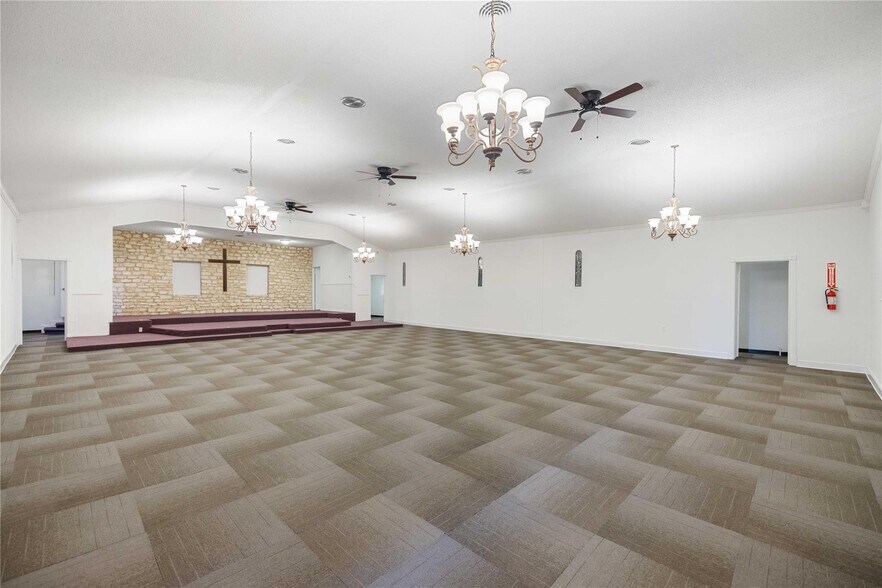 More Photos Of 1700 Amanda Ave, Fort Worth Religious Facility For Sale