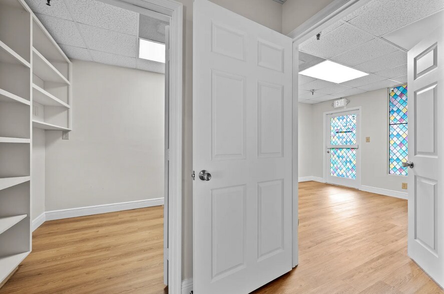 More Photos Of 2441 NW 43rd St, Gainesville General Retail For Lease