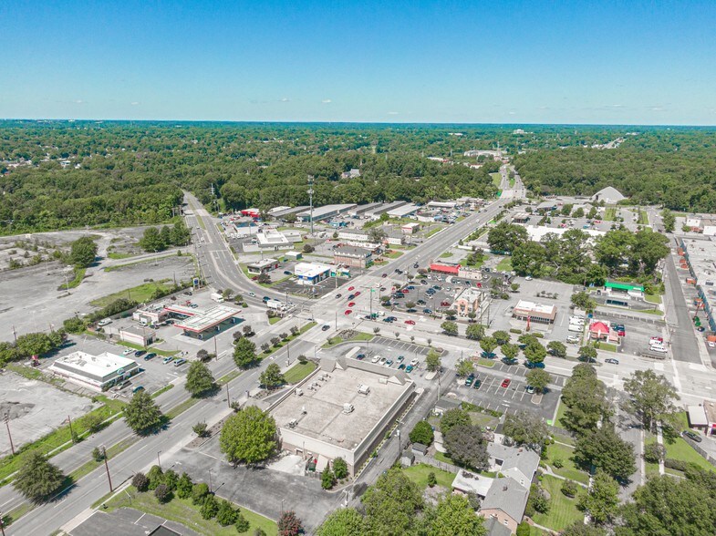 More Photos Of 1157 Azalea Ave, Richmond Drugstore For Sale