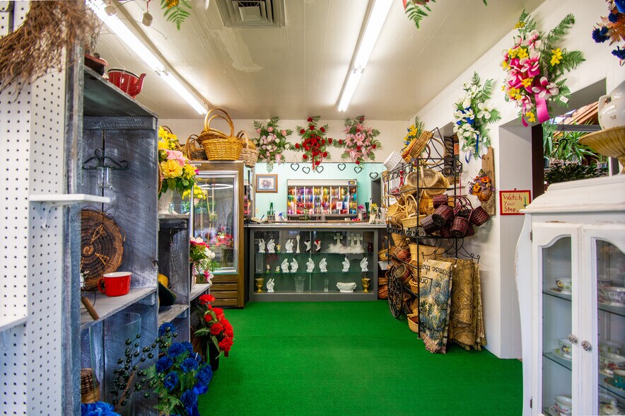 More Photos Of 30 N Market St, Cortez Garden Center For Sale