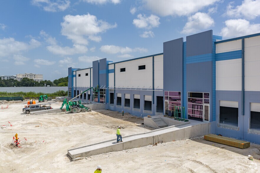 More Photos Of 3123 NW 73rd St, Miami Warehouse For Sale