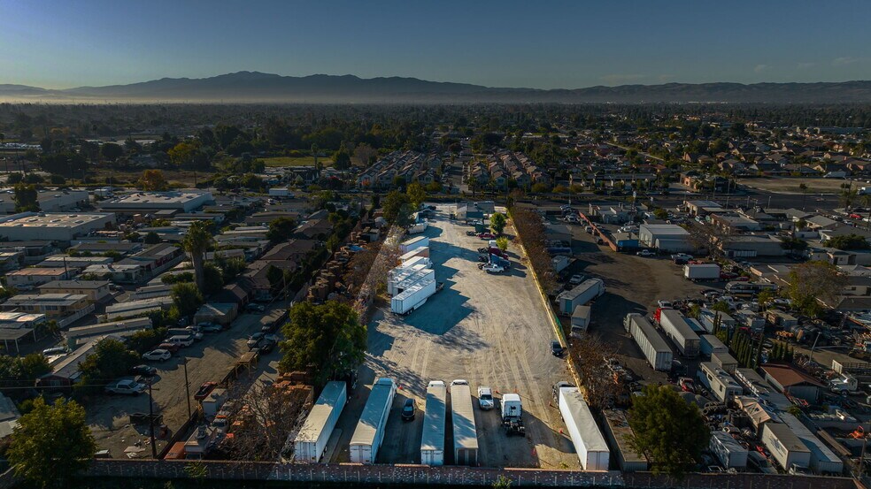 More Photos Of 5570 W Mission Blvd, Ontario Contractor Storage Yard For Sale