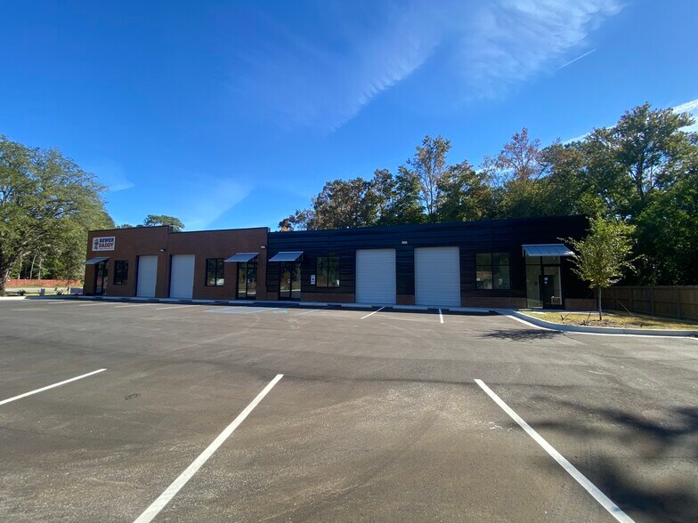 Primary Photo Of 508 Miles Jamison Rd, Summerville Flex For Lease