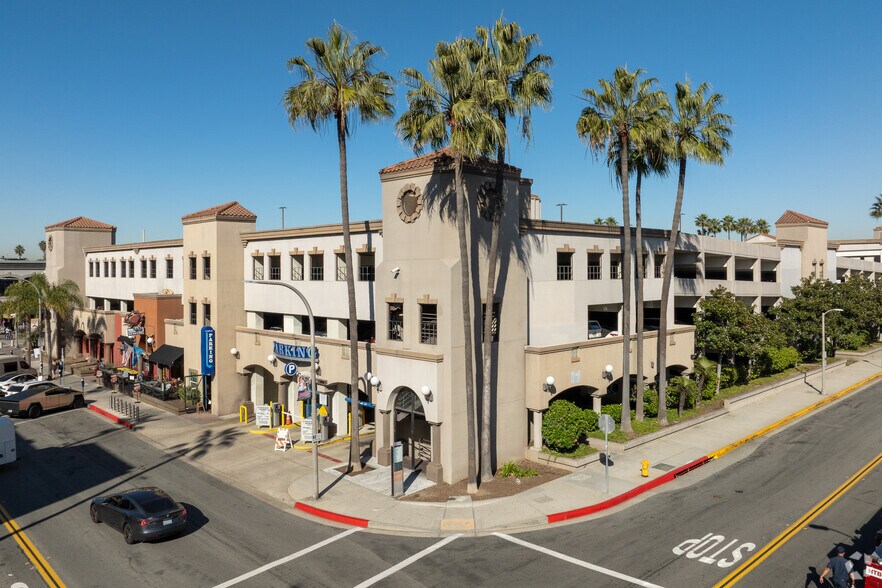 Primary Photo Of 200 Main St, Huntington Beach Storefront Retail Office For Lease