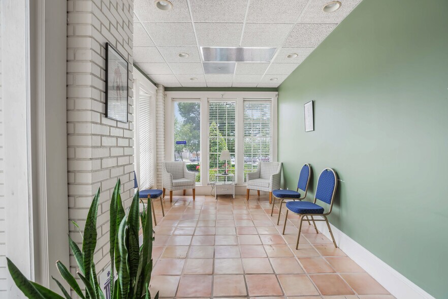 More Photos Of 720 North Ave, Macon-Bibb Office Residential For Sale