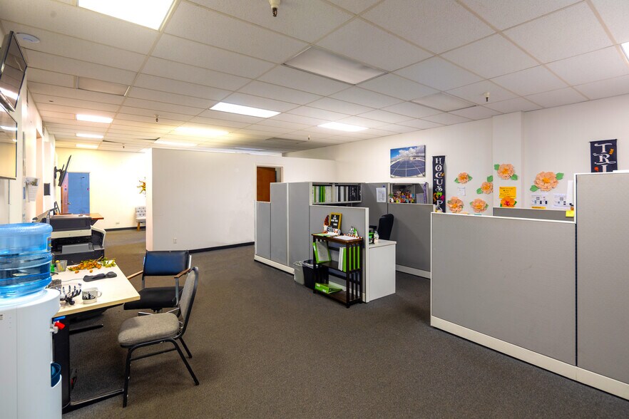 More Photos Of 99-1265 Halawa Valley St, Aiea Warehouse For Lease