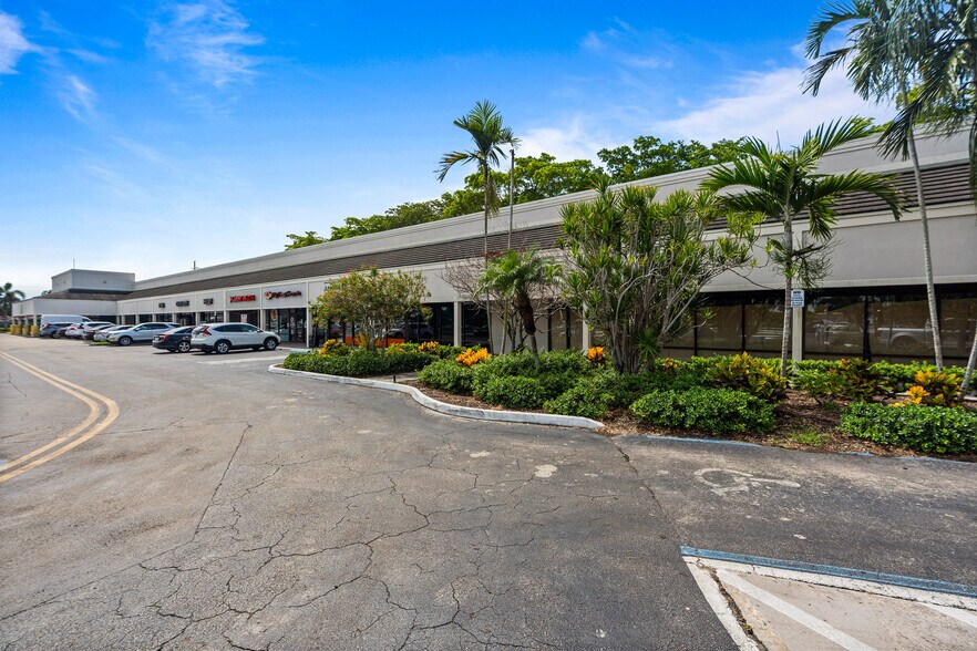 More Photos Of 941 Kimberly Blvd, North Lauderdale Unknown For Lease