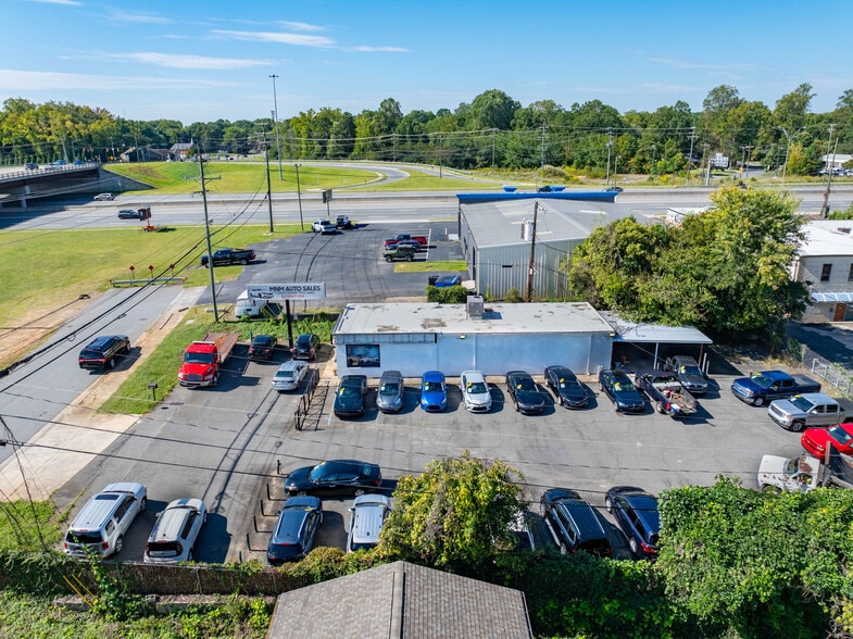 More Photos Of 2619 Sharon Amity Rd, Charlotte Freestanding For Sale