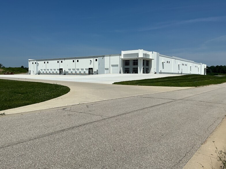 Primary Photo Of 1900 Airport West Rd, Mansfield Warehouse For Lease