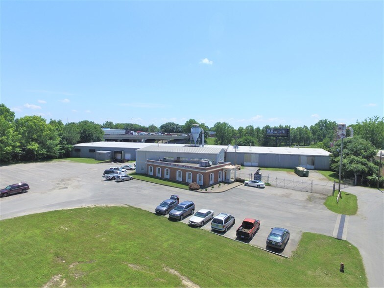 More Photos Of 1400 Lincoln Ave, Louisville Warehouse For Sale