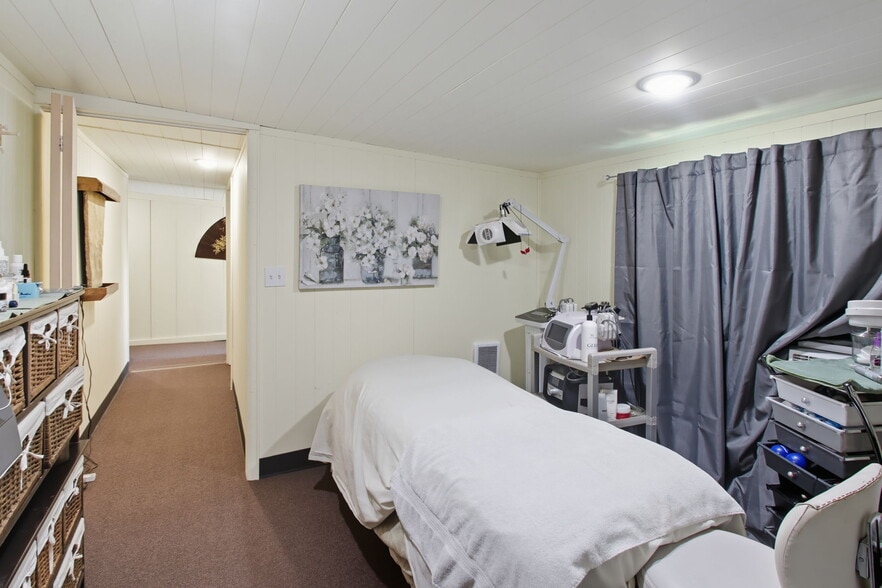 More Photos Of 1345 Kipling St, Lakewood Office For Sale