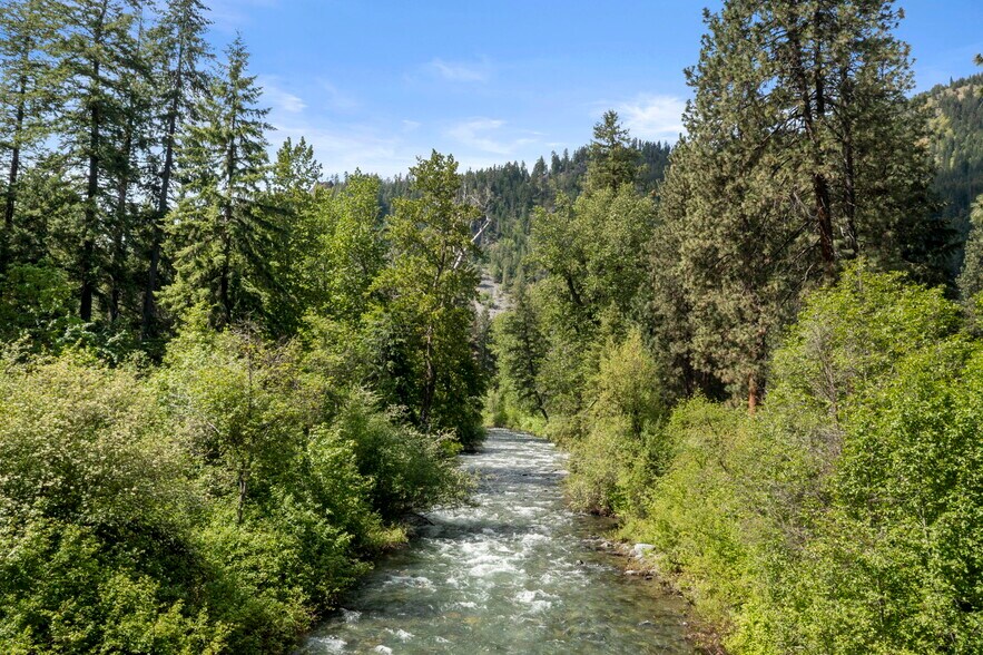 More Photos Of 3300 US Highway 97, Peshastin Specialty For Sale