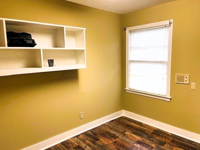 More Photos Of 2915 Chestnut St, Montgomery Office For Sale