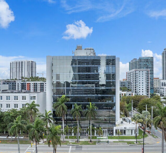 More Photos Of 3050 Biscayne Blvd, Miami Office For Lease