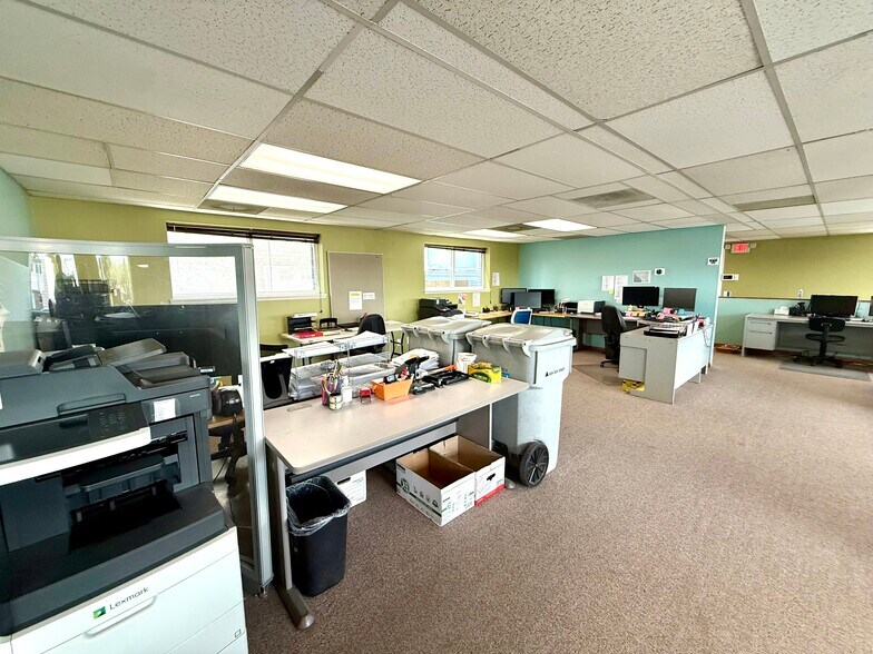 More Photos Of 4201 Aurora Ave N, Seattle Office For Sale