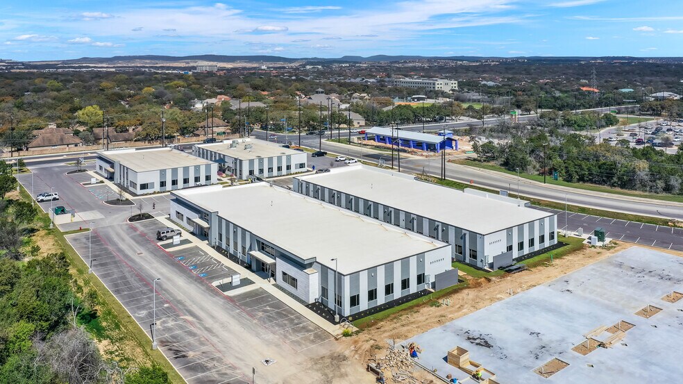 More Photos Of 4318 De Zavala Rd, San Antonio Office For Lease