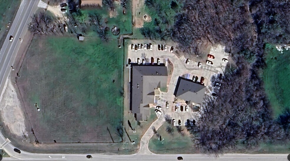 More Photos Of 2107 Fort Worth Hwy, Weatherford Medical For Lease