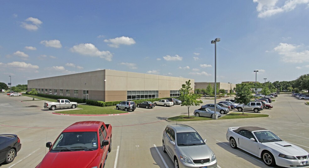 More Photos Of 4950 Amon Carter Blvd, Fort Worth Office For Lease