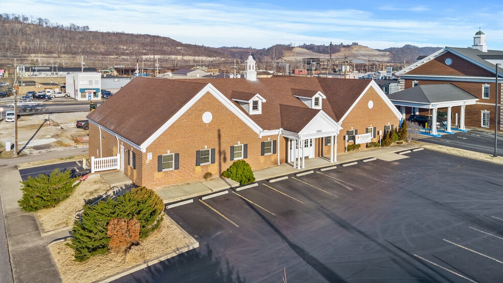 More Photos Of 1901 Winchester Ave, Ashland Office For Sale