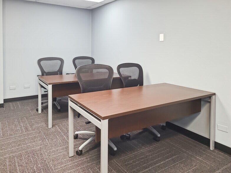 More Photos Of 20200 Governors Dr, Olympia Fields Coworking Space