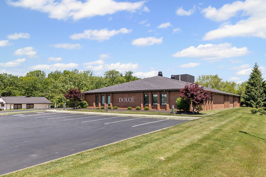 More Photos Of 18820 Bagley Rd, Middleburg Heights Office For Sale