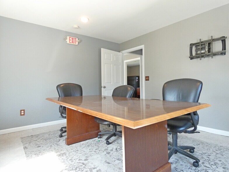 More Photos Of 396 N Main St, Barnegat Office For Sale