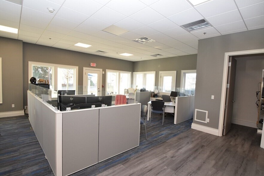 More Photos Of 181 S Franklin St, Holbrook Office For Sale