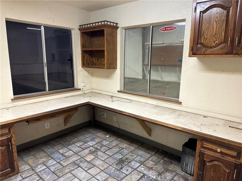 More Photos Of 2775 Feather River Blvd, Oroville Warehouse For Lease