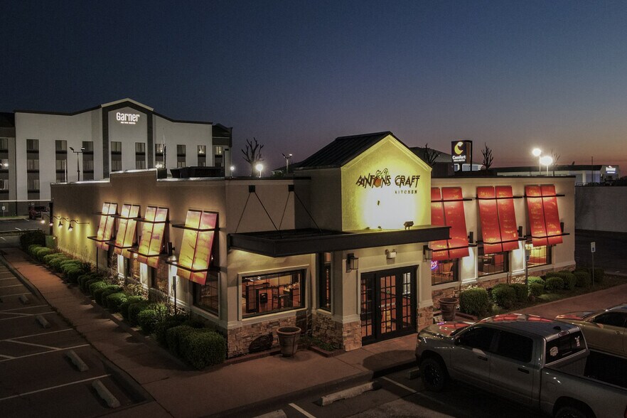 More Photos Of 2610 W Memorial Rd, Oklahoma City Restaurant For Sale