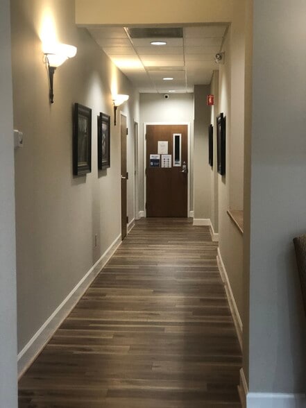 More Photos Of 401 Westpark Ct, Peachtree City Office For Lease
